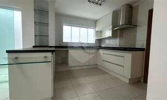 Imagem 10: Casa à venda ou para alugar com 4 quartos, sendo 4 suítes, no condomínio Lago da Boa Vista