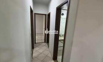 Imagem 4: Apartamento com 3 quartos sendo 1 suíte disponível no Bairro Umuarama em Uberlândia - MG