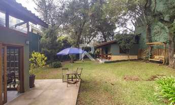 Imagem 2: Casa de Rua com Quintal Verde e Espaço Gourmet, 3 quartos 4 Vagas à venda, 200m²- Santa Fe