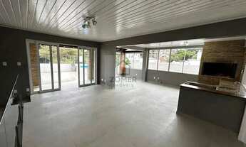 Imagem 4: Cobertura Duplex com 234 metros 3 quartos 2 suites 2 vagas no bairro Mont Serrat - Porto A