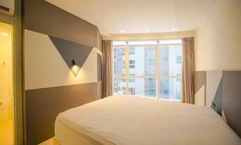 Imagem 4: Apartamento 4 suítes a 100m do mar na Meia Praia - Dubai Residence