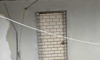 Imagem 5: KITNET 380,00 Casa com 1 dormitório