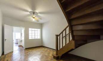 Imagem: Casa de 3 Dormitórios na Rua Bartolomeu