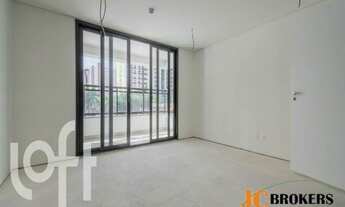 Imagem 2: Apartamento com 34 m² de área útil, 1 Dormitório sendo 1 suíte, Varanda, SEM vaga, 1 Banhe