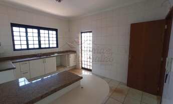 Imagem 4: Casa sobrado, com 4 dormitórios, no bairro Jardim Santa Ângela, em Ribeirão Preto/SP