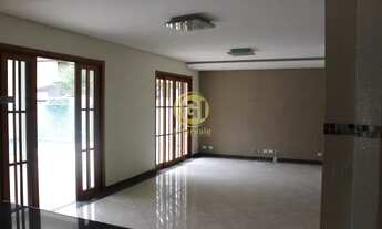 Imagem 7: Casa de condomínio para aluguel possui 300 metros quadrados com 3 quartos