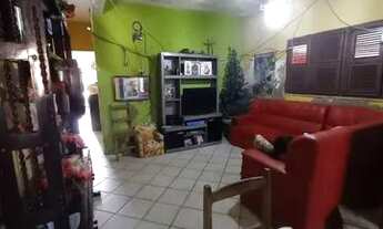 Imagem 3: 3 casas na parte de cima, e 3 em baixo . Tudo por 200.000