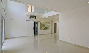 Imagem 6: Casa de condomínio sobrado para aluguel e venda tem 330 metros quadrados com 4 quartos