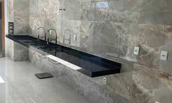 Imagem 6: Casa com piscina - Excelente localização