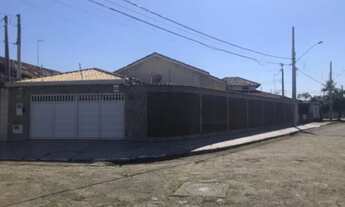 Imagem 2: Linda casa com piscina no litoral SP