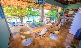 Imagem 4: Casa com os pés no mar em Iriri