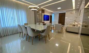 Imagem 2: OPORTUNIDADE! Excelente casa com 4 suítes totalmente reformada e com acabamento premium