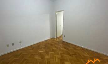 Imagem 2: Excelente QUARTO e SALA no coração da Tijuca