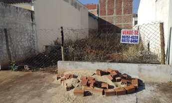 Imagem 4: Vendo meio terreno