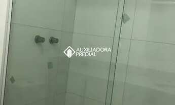 Imagem 7: PORTO ALEGRE - Apartamento Padrão - Partenon