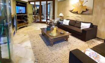 Imagem 2: Casa nas Alameda das Cerejeiras - Campos do Jordão, disponível para venda com 06 suítes e