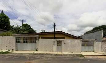Imagem 3: Charmosa casa de 3 quartos com grande terreno disponível para locação no Conjunto Belveder