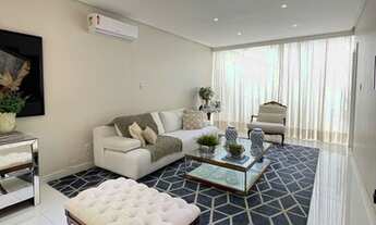 Imagem: Mega casa em Condomínio com 4 Suítes //