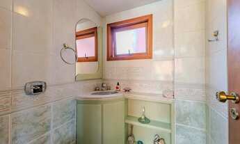 Imagem 7: Casa em condomínio com 4 quartos e 2 vagas em Menino Deus