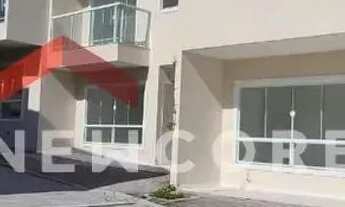 Imagem: Casa de condomínio em Rua dos Jequitibás