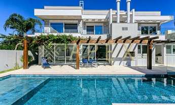 Imagem 5: Casa para aluguel com 700 metros quadrados com 5 quartos.