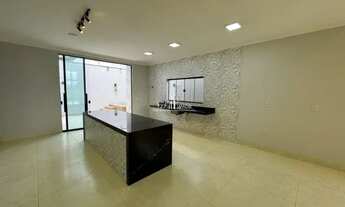 Imagem 6: Belíssima Casa Térrea com 3 suítes plenas, em oportunidade no Condomínio Solar Itália