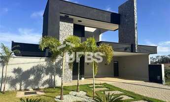 Imagem: Casa térrea com 240m2 (terreno de 440m2)