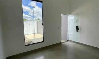 Imagem 4: Casa à Venda no Fracaroli - 2 Quartos, Quintal Amplo e Garagem