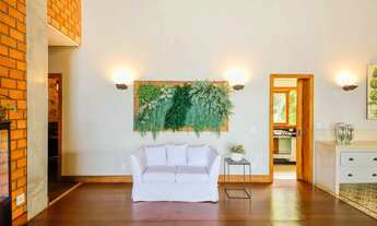 Imagem 6: Uma casa que dispensa palavras, com lazer, privacidade e mobília para venda