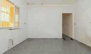 Imagem 3: Casa para venda em Vila Zat com 4 quartos, sendo 1 suíte , 314m²