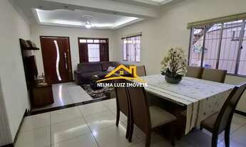 Imagem 2: CASA À VENDA 4 QUARTOS