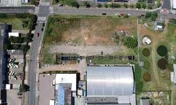 Imagem 5: Lote estratégico no Centro de Pinhais, zoneamento ZC. Alta visibilidade e fluxo. Perfeito