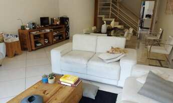 Imagem 3: Casa de 4 Dormitórios na Rua dos Lírios