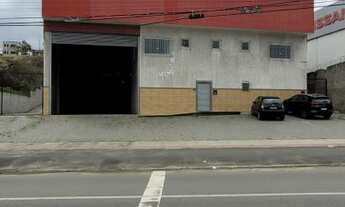 Imagem: Galpão de 1300m² na Av. Carlos Lindenberg