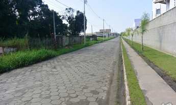 Imagem 3: Terreno em Peruíbe, com 250m², alto, rua com calçamento, iluminação publica, rede de água