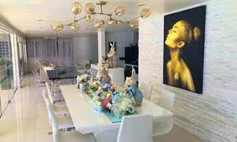 Imagem 2: Casa com 5/4 sendo 4 suítes, piscina com espaço gourmet todo equipado e climatizado no Ald