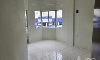 Imagem 2: Apartamento á venda com 3 dormitórios no centro de Balneário Camboriú