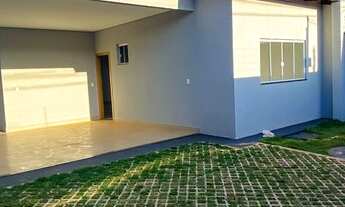 Imagem: Casa sozinha no lote