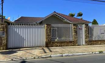 Imagem: Vende-se Casa no Cordeiros parte alta /