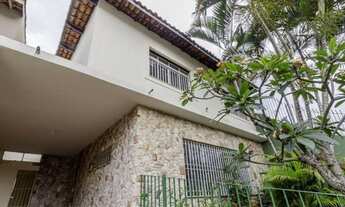 Imagem: Casa de 4 Dormitórios na Rua Vitor Costa