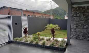 Imagem 3: Linda casa nova 3 quartos sendo 1 suite m/planejados piscina. Rio Vermelho