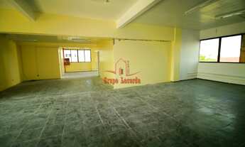 Imagem 4: Prédio comercial no Bairro Adrianópolis, 6 andares, 2 elevadores, 2 subsolos