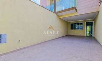 Imagem: Linda casa com 3 suítes em rua tranquila