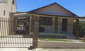 Imagem 5: Quarto mobiliado com internet