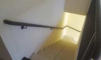 Imagem 4: Sobrado com 3 dormitórios para alugar, por R$ 1.350/mês - Jardim Tókio - Londrina/PR