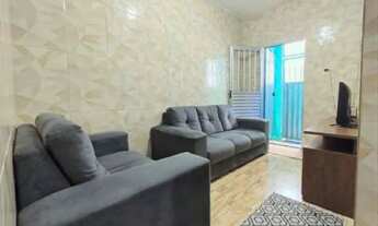 Imagem 2: Frente de rua Casa com 2 dormitórios