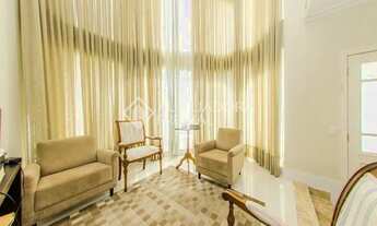 Imagem 2: Casa para venda tem 350 metros quadrados com 3 quartos em Chácara das Pedras - Porto Alegr