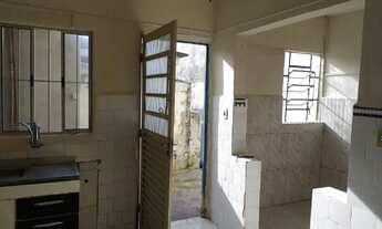 Imagem 4: Aluga-se casa no fundo do terreno