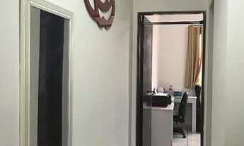 Imagem 5: Lindo sobrado com 2 dormitórios e sacada. Garagem para 5 carros