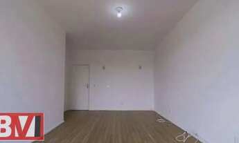 Imagem 5: Vista Alegre,junto ao Prezunic! Apartamento em Vista Alegre, frente para rua, sol da manhã